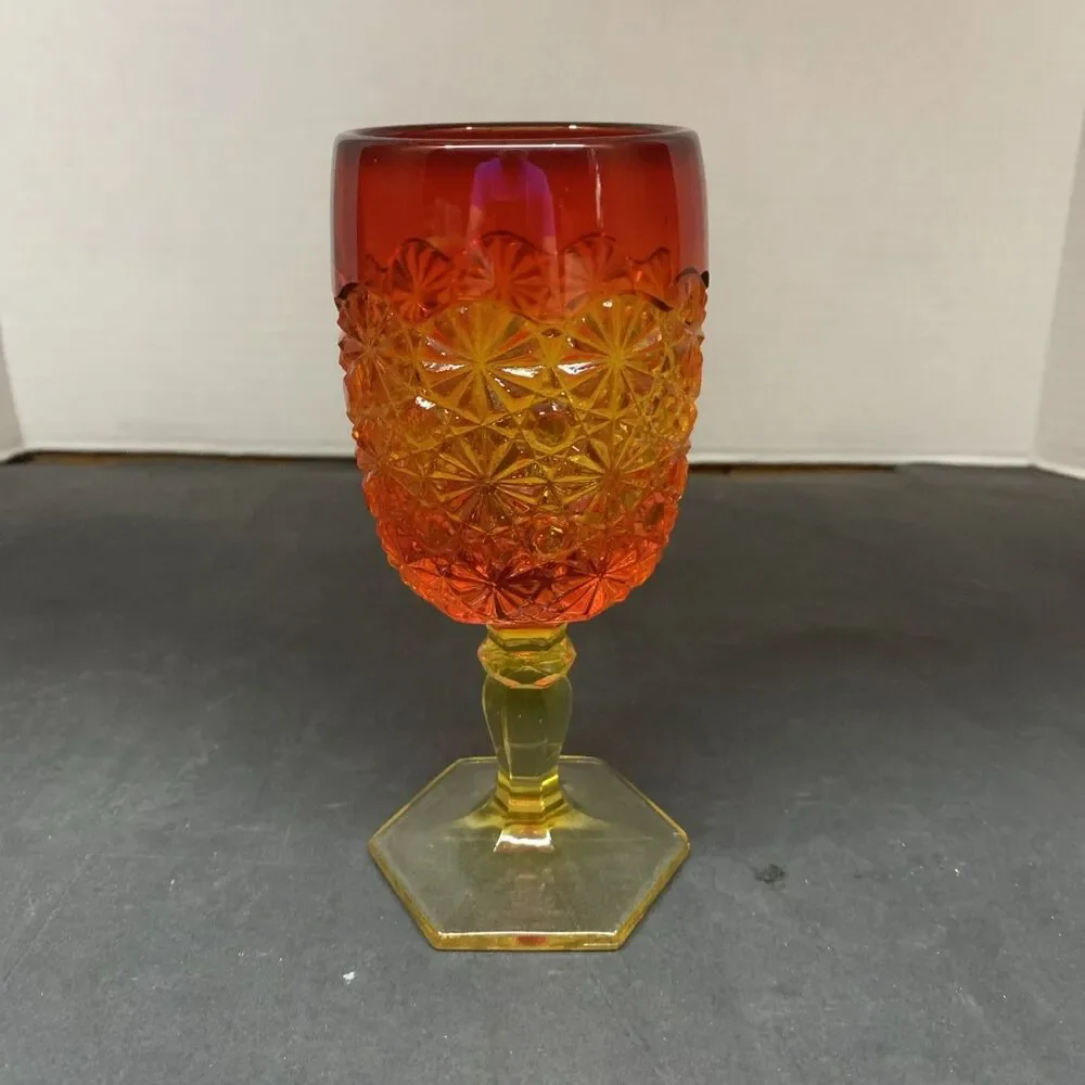 L E Smith Amberina Button & Daisy Pattern Vintage Wine/Water Goblet